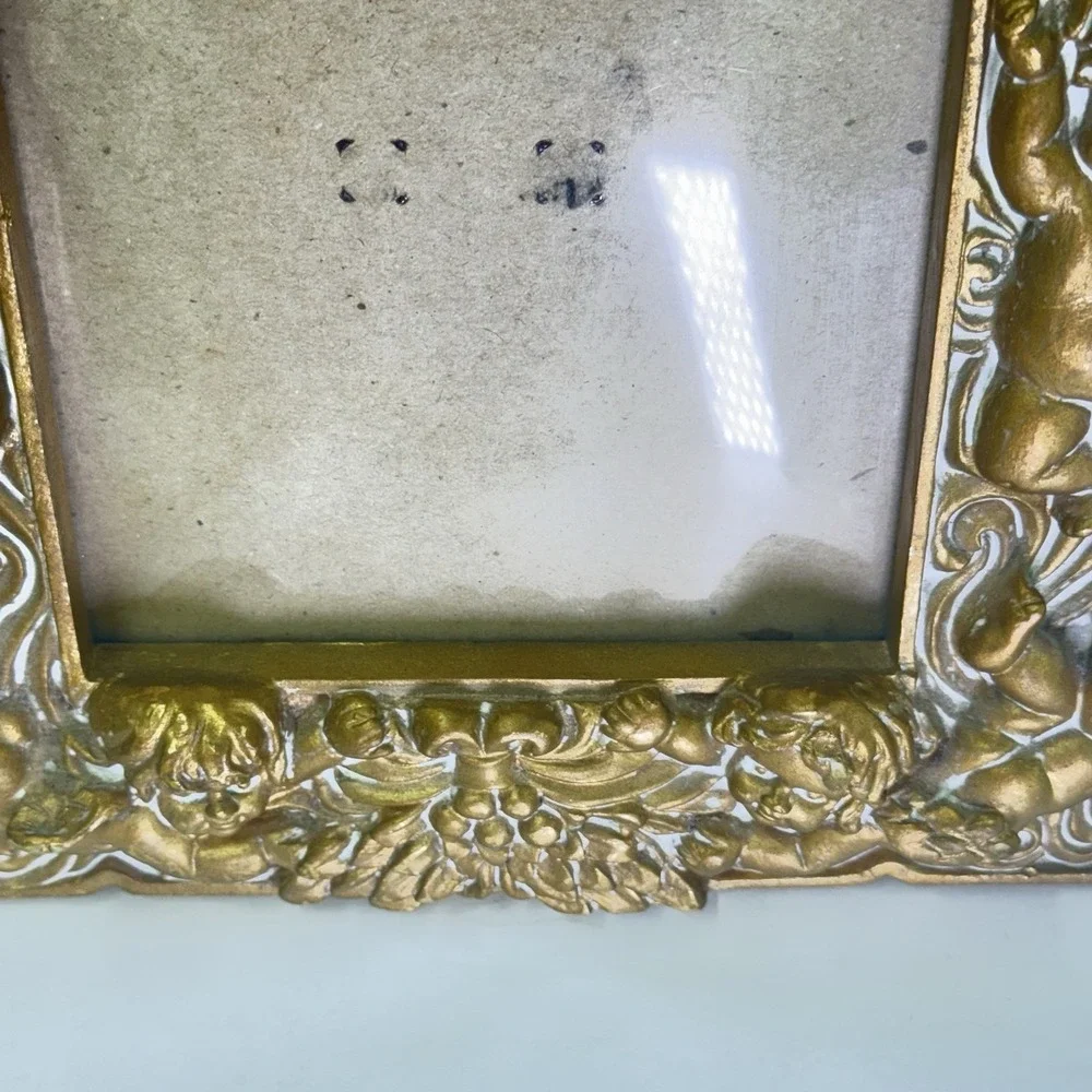 Gold Cherub Grapes Picture Frame for 4x6 Photo, Resin 3D